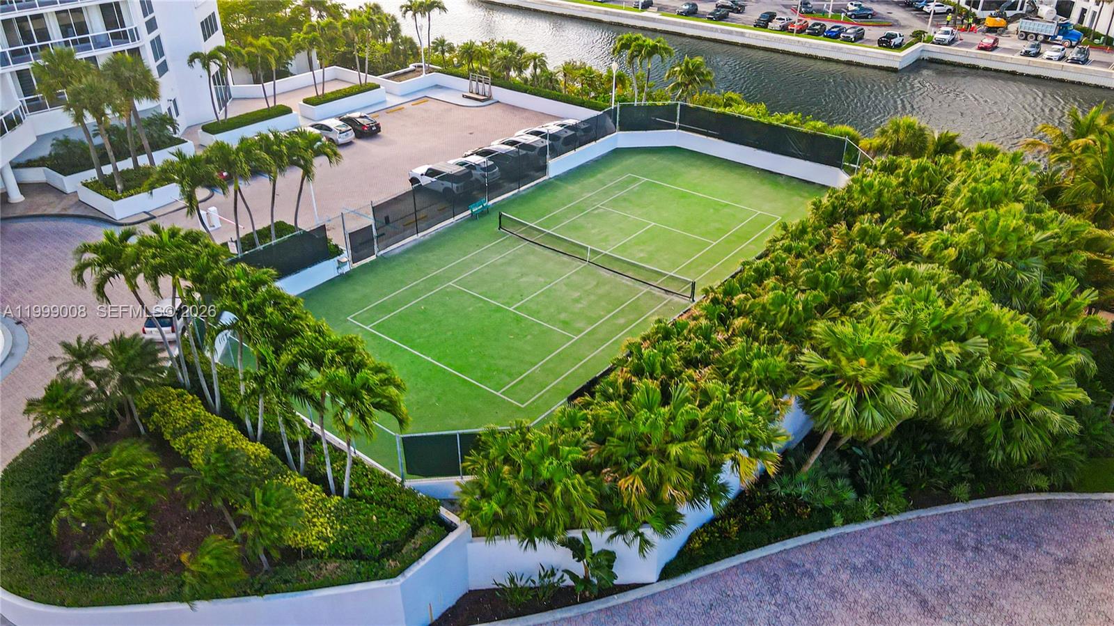 ONE ISLAND PLACE - Residential