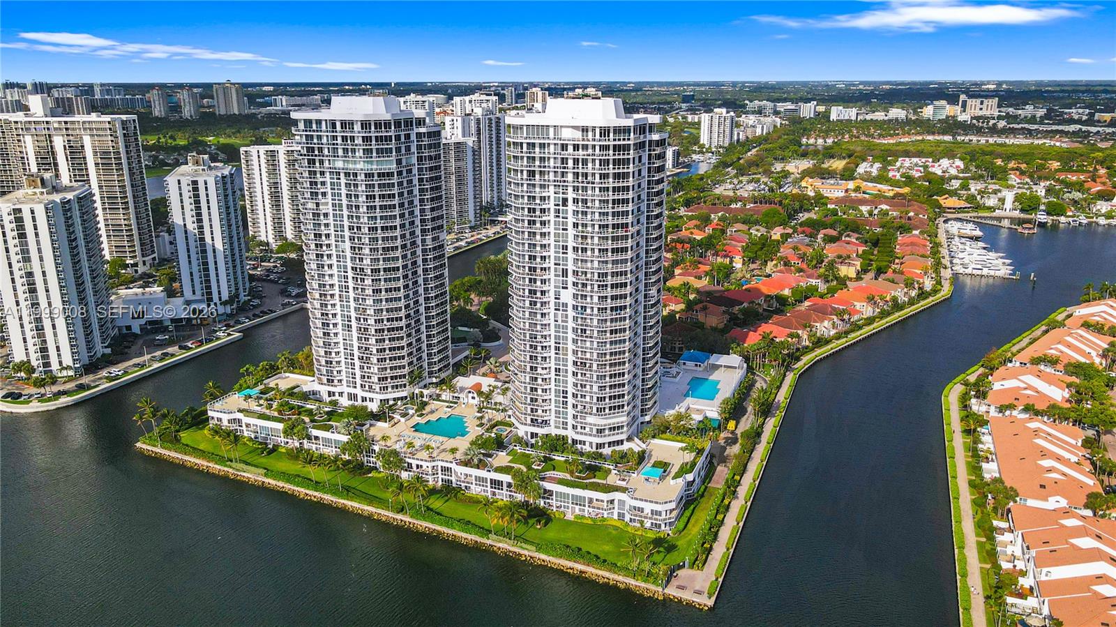 ONE ISLAND PLACE - Residential