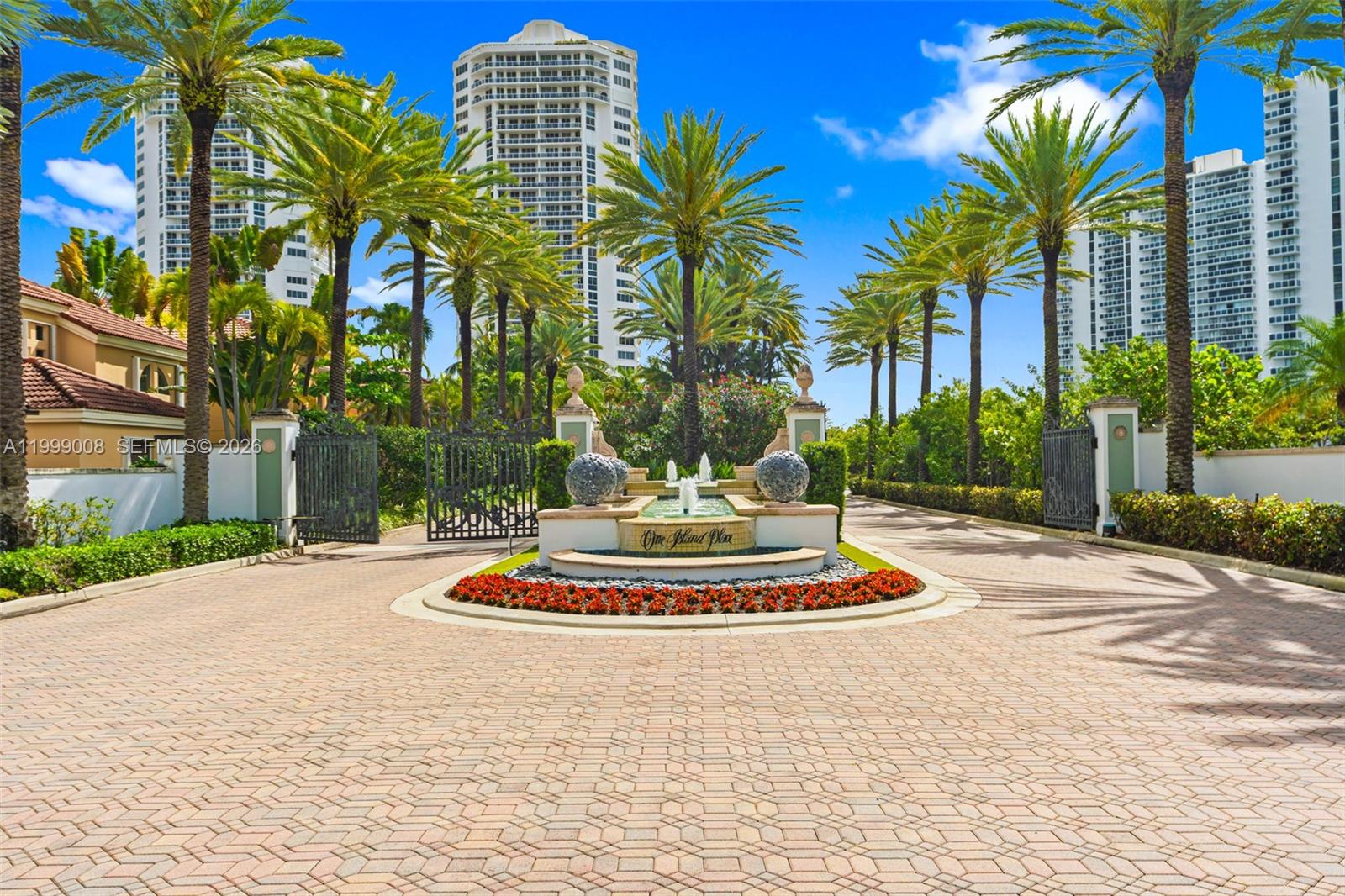 ONE ISLAND PLACE - Residential