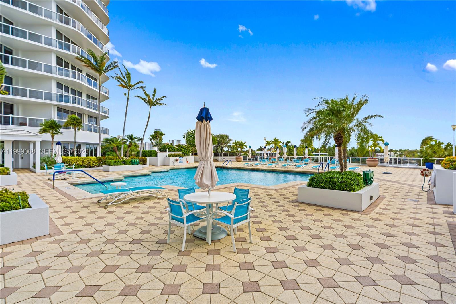 ONE ISLAND PLACE - Residential