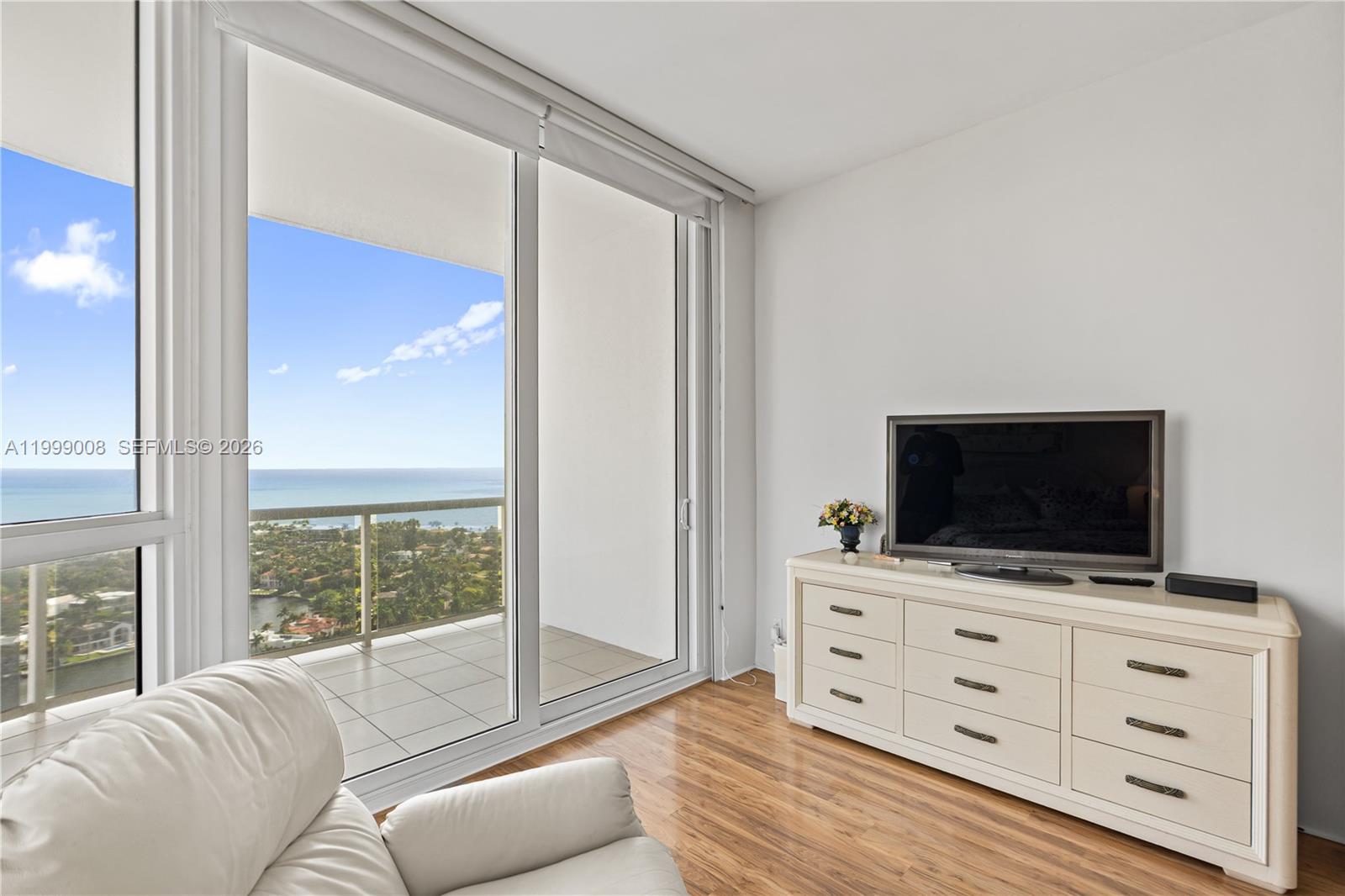 ONE ISLAND PLACE - Residential