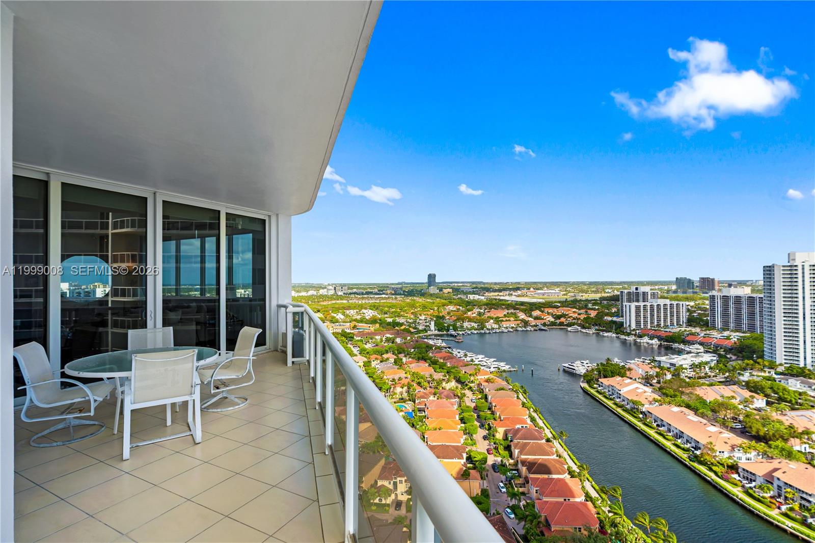 ONE ISLAND PLACE - Residential