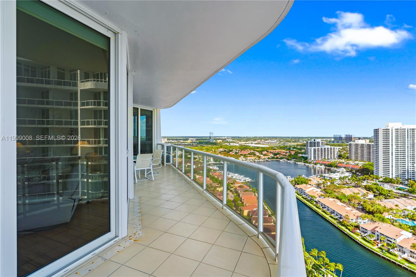 ONE ISLAND PLACE - Residential