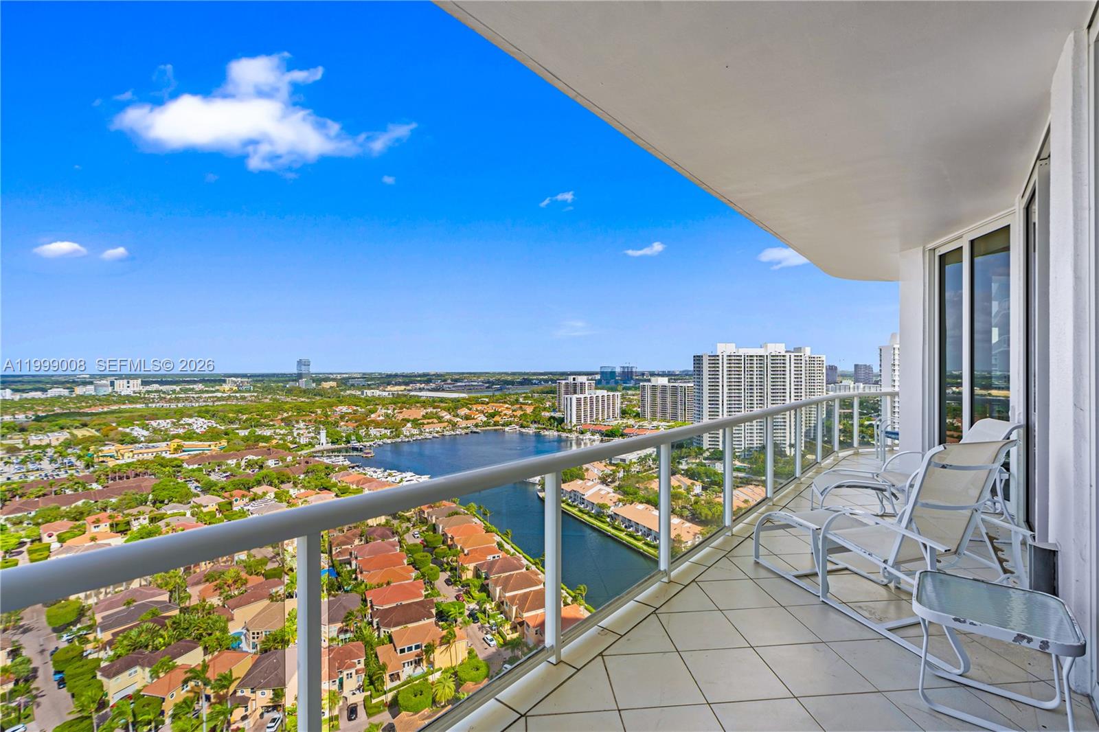 ONE ISLAND PLACE - Residential