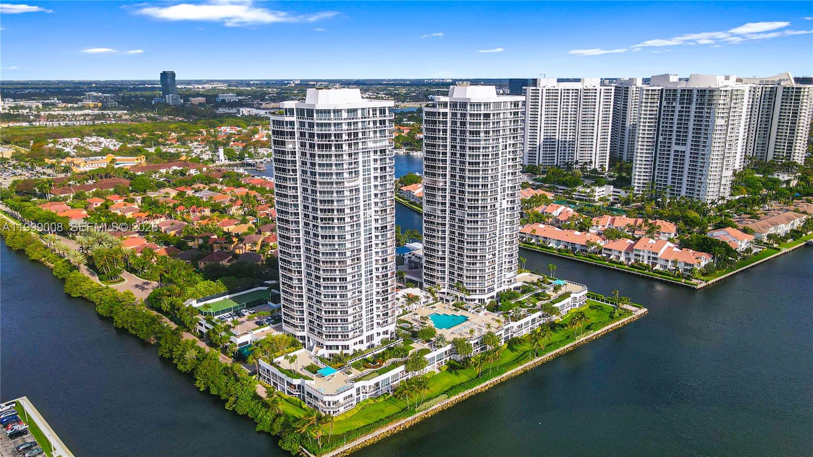 ONE ISLAND PLACE - Residential