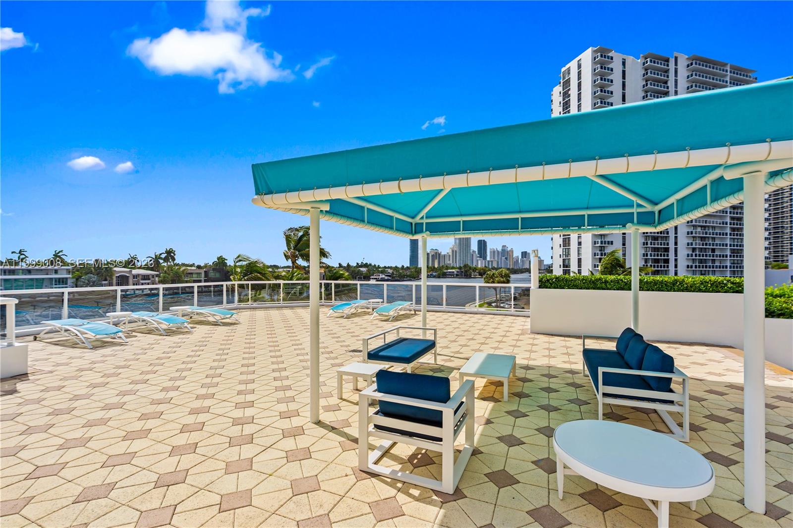 ONE ISLAND PLACE - Residential