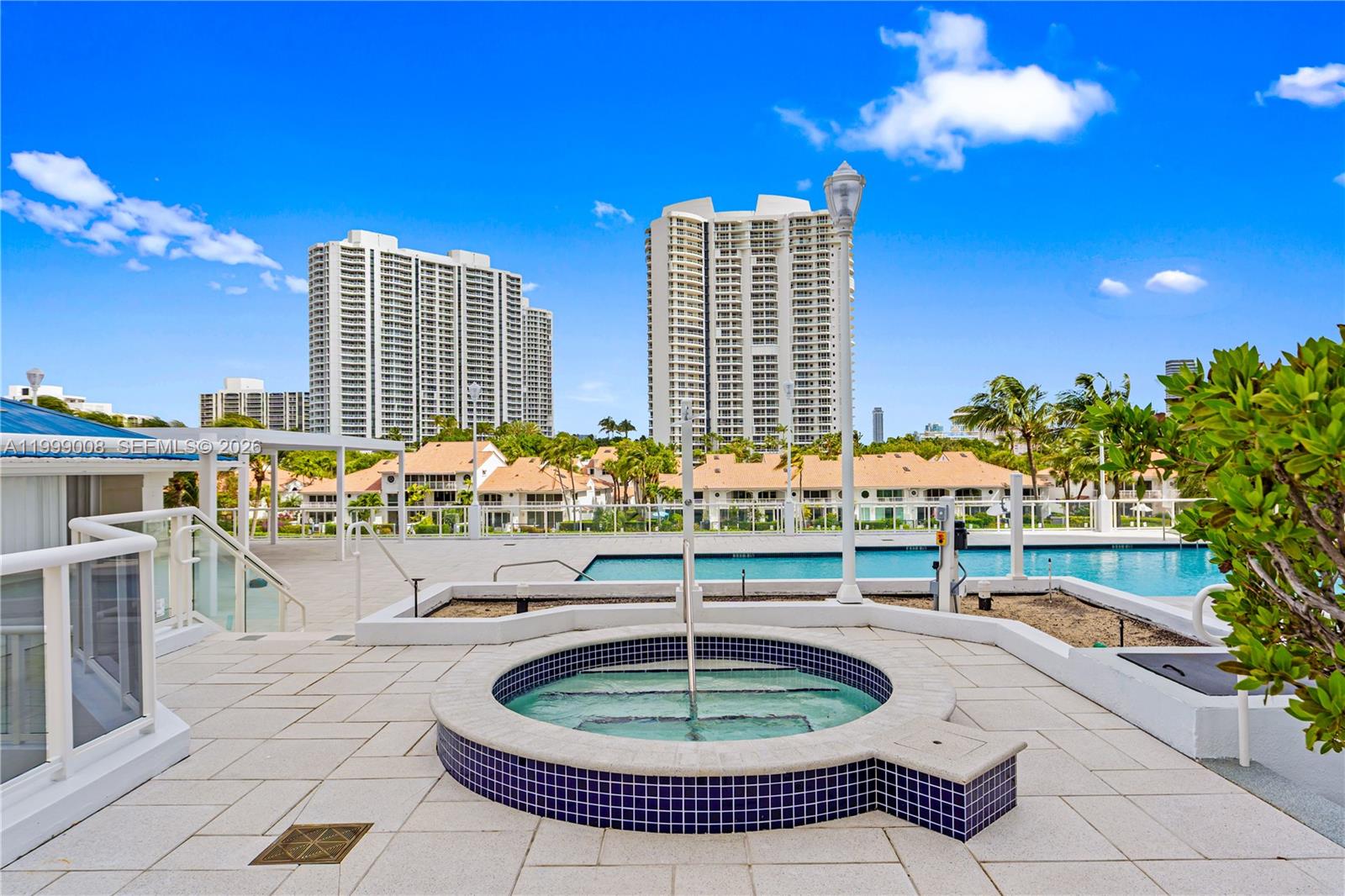 ONE ISLAND PLACE - Residential