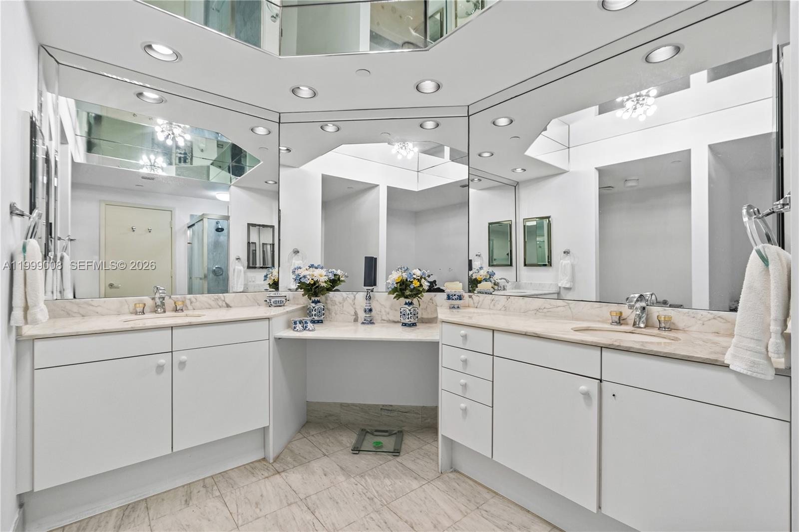 ONE ISLAND PLACE - Residential