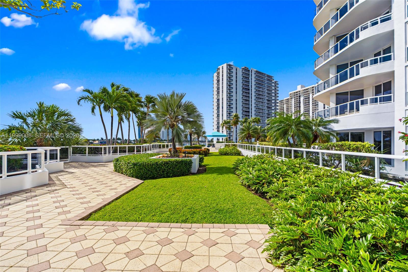 ONE ISLAND PLACE - Residential