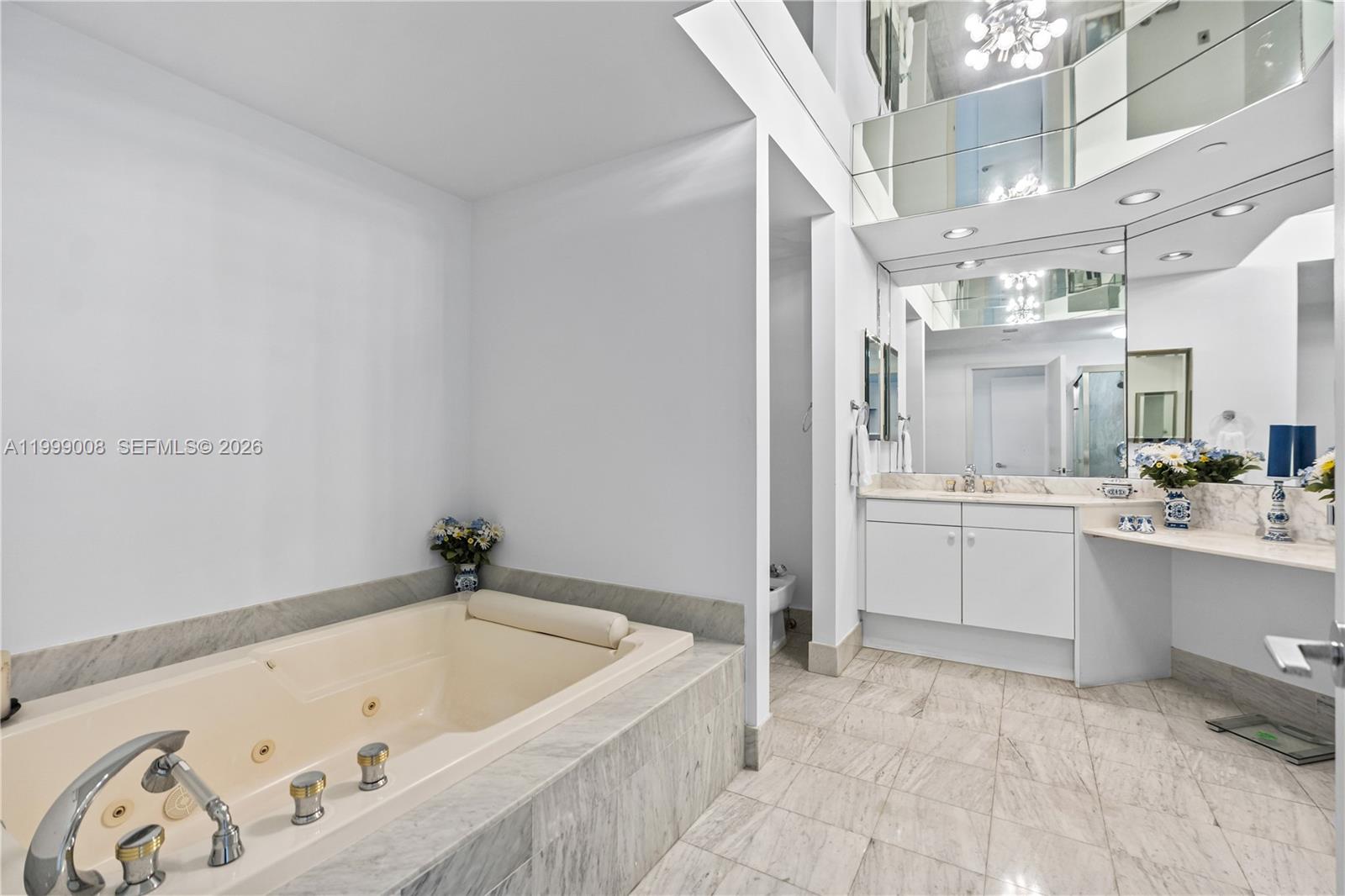 ONE ISLAND PLACE - Residential