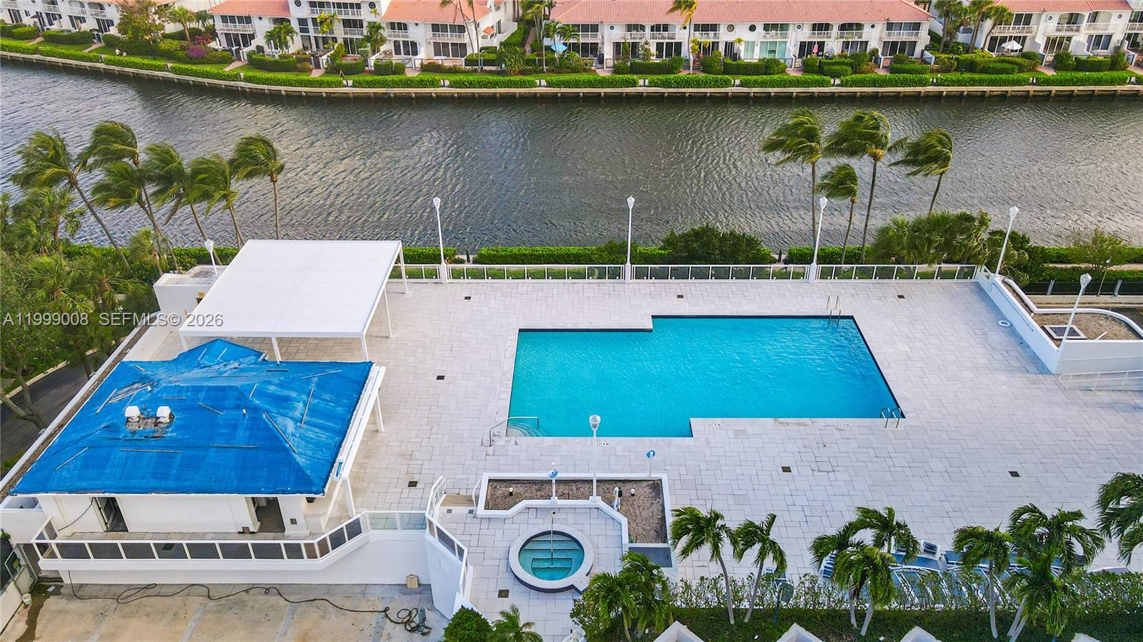 ONE ISLAND PLACE - Residential