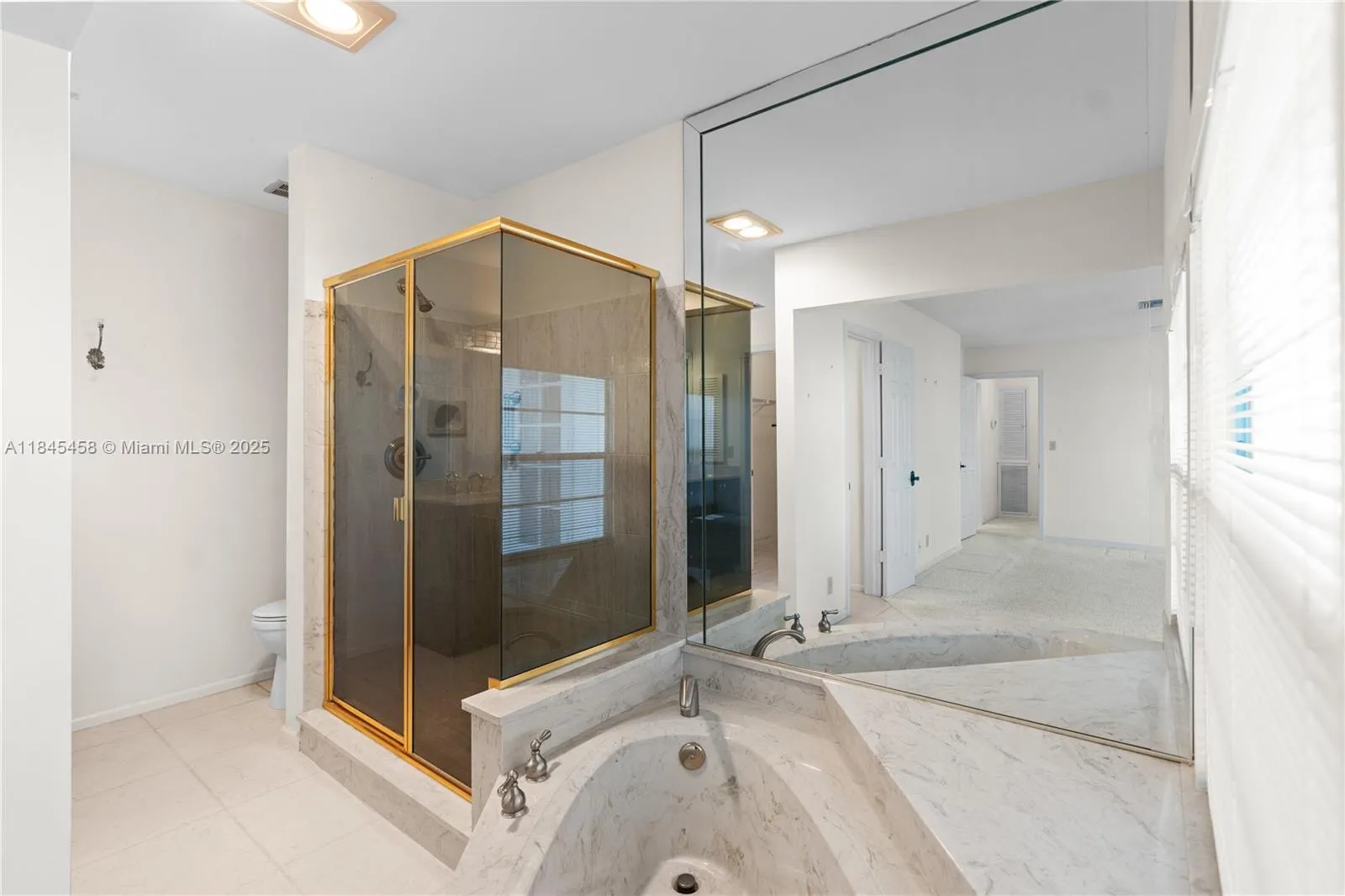 Hillsboro Beach, Florida 33062, United States, 3 Bedrooms Bedrooms, ,3 BathroomsBathrooms,Residential,Active,177595