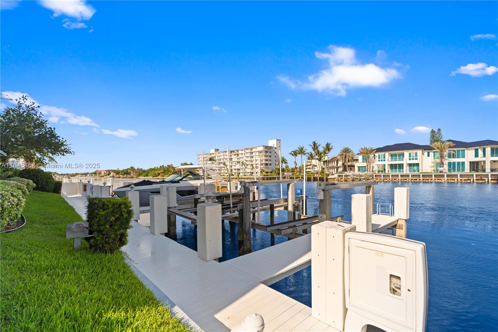 Hillsboro Beach and Yacht - Residential