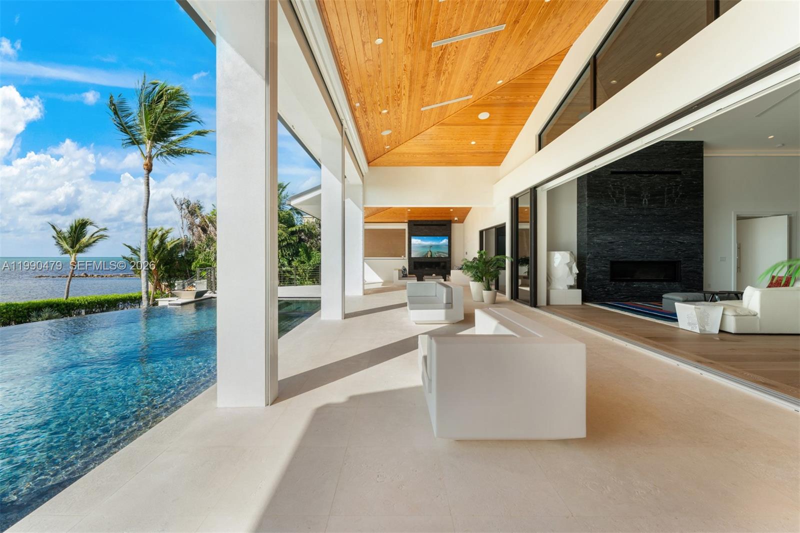 PLANTATION BEACH - Residential