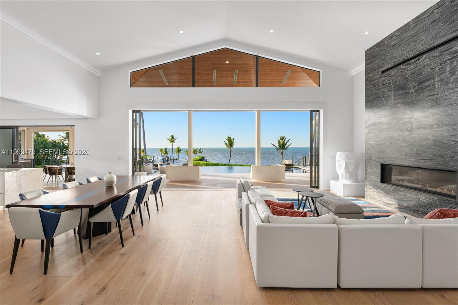 PLANTATION BEACH - Residential