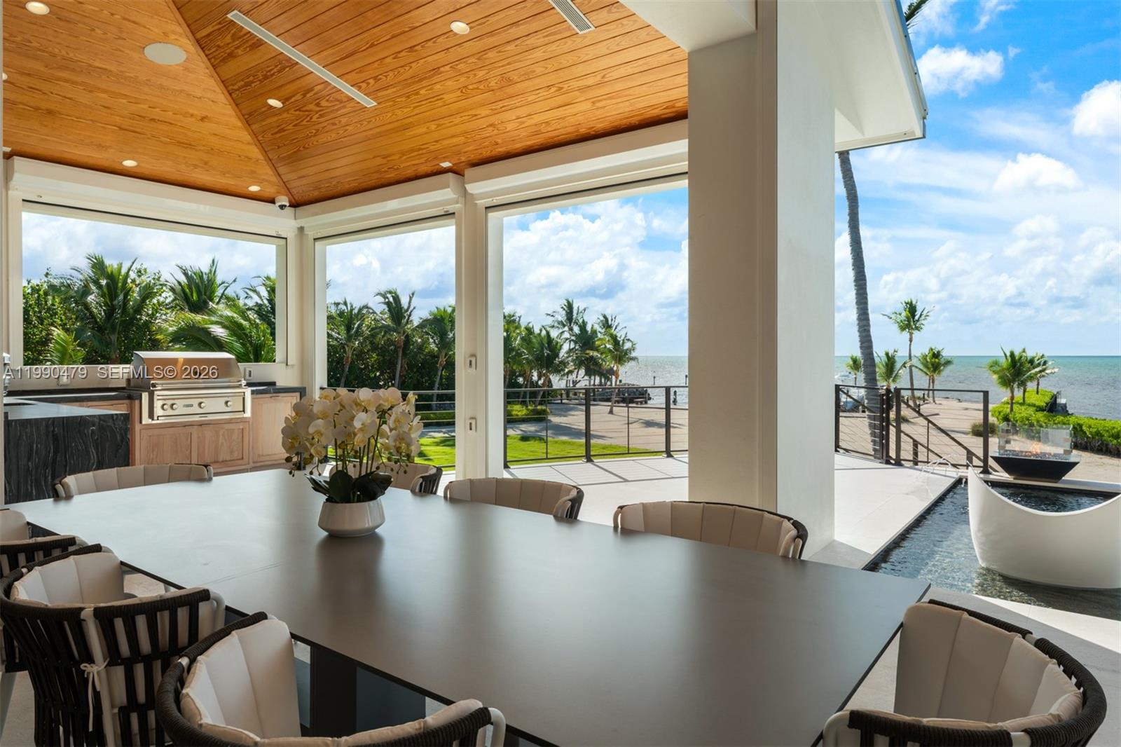 PLANTATION BEACH - Residential