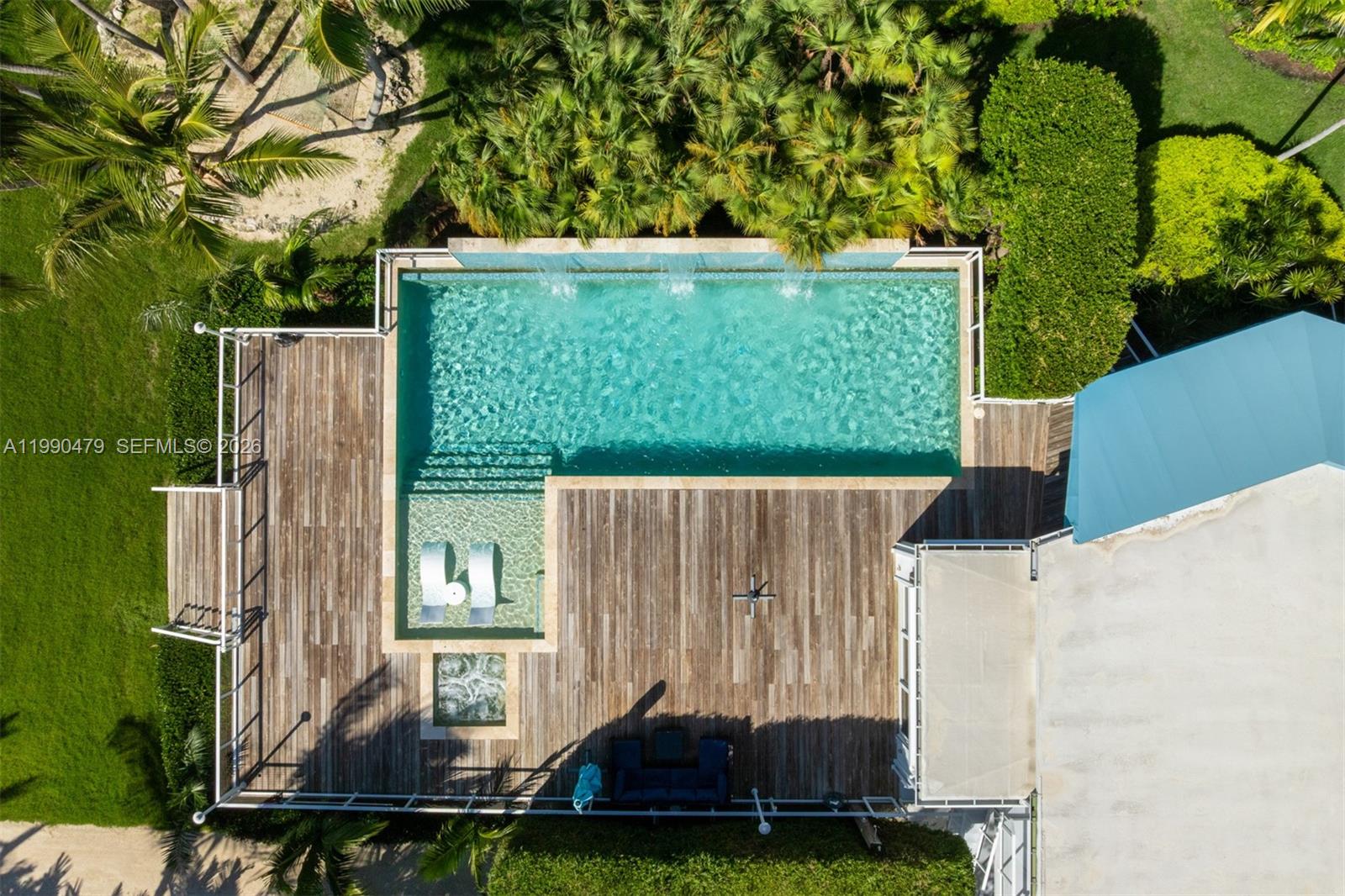 PLANTATION BEACH - Residential