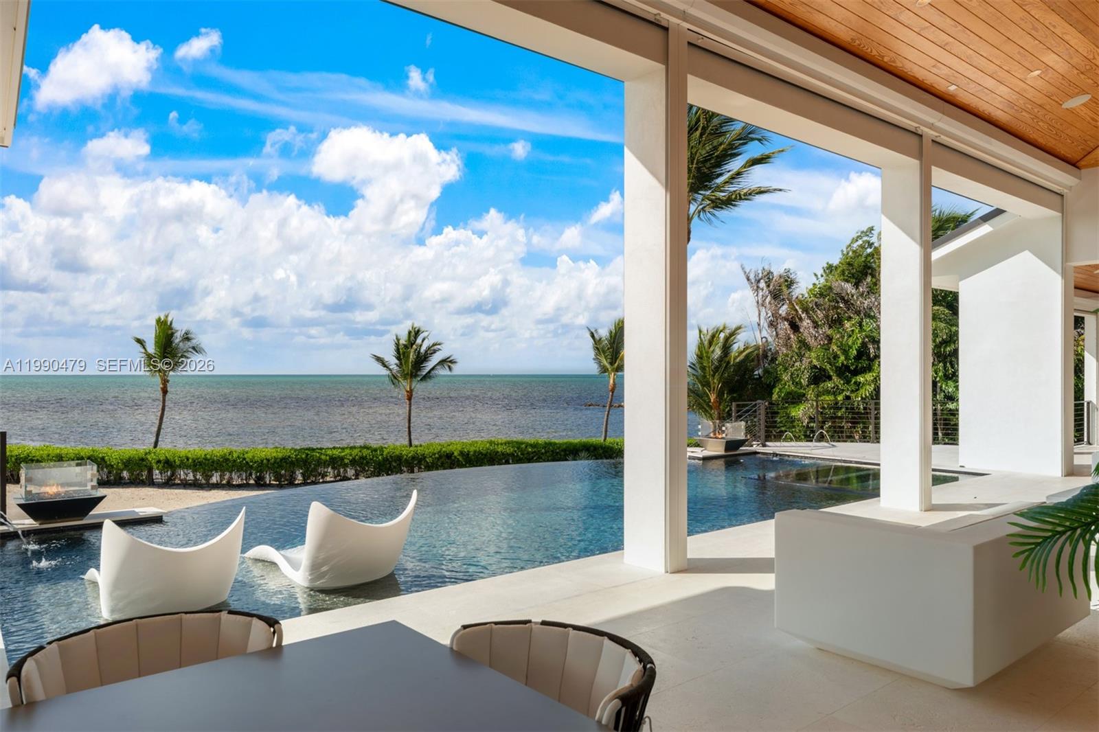 PLANTATION BEACH - Residential