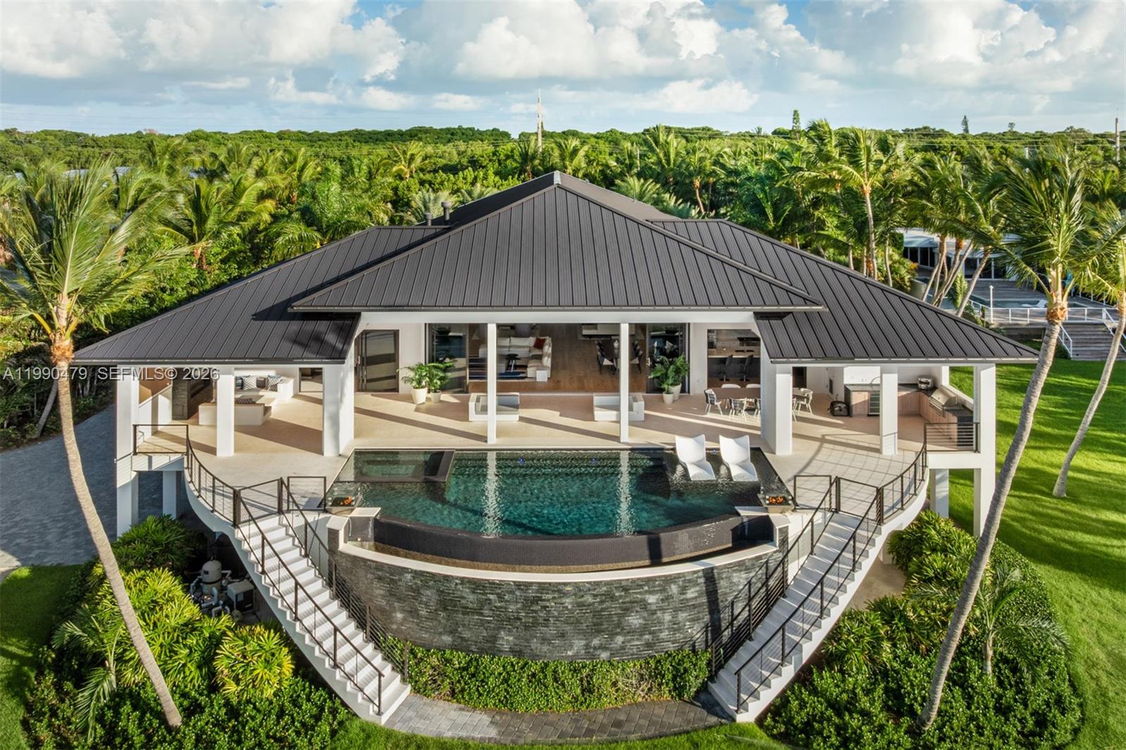 PLANTATION BEACH - Residential