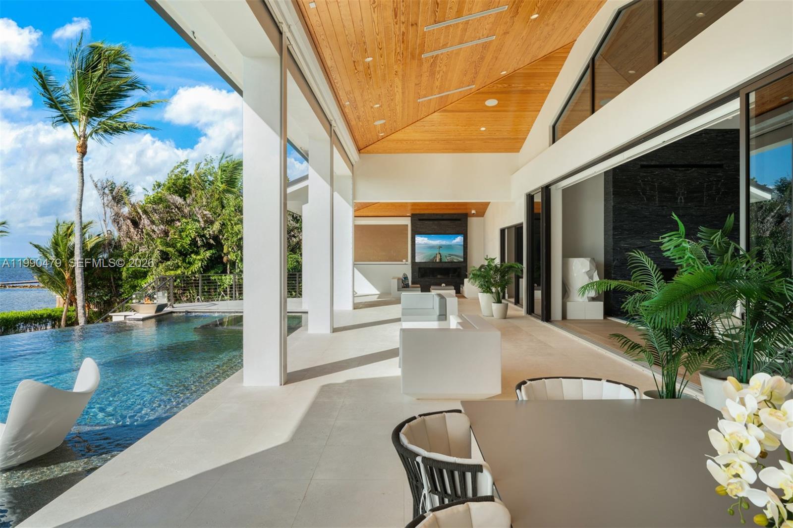 PLANTATION BEACH - Residential