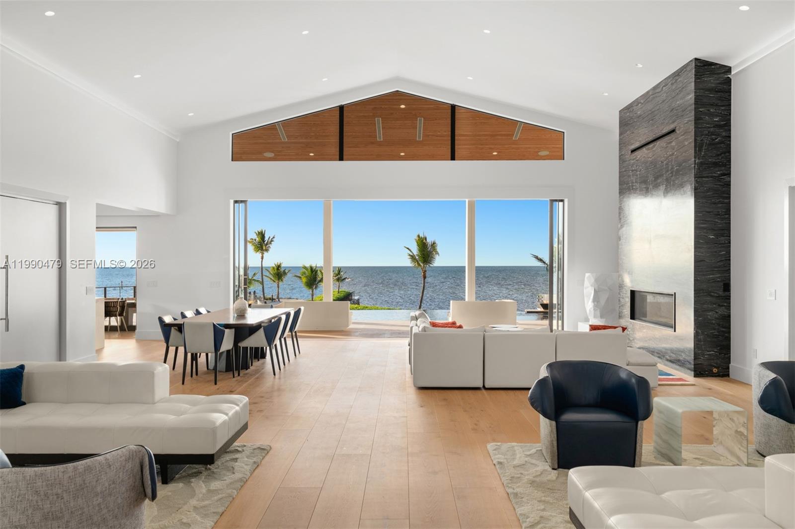 PLANTATION BEACH - Residential