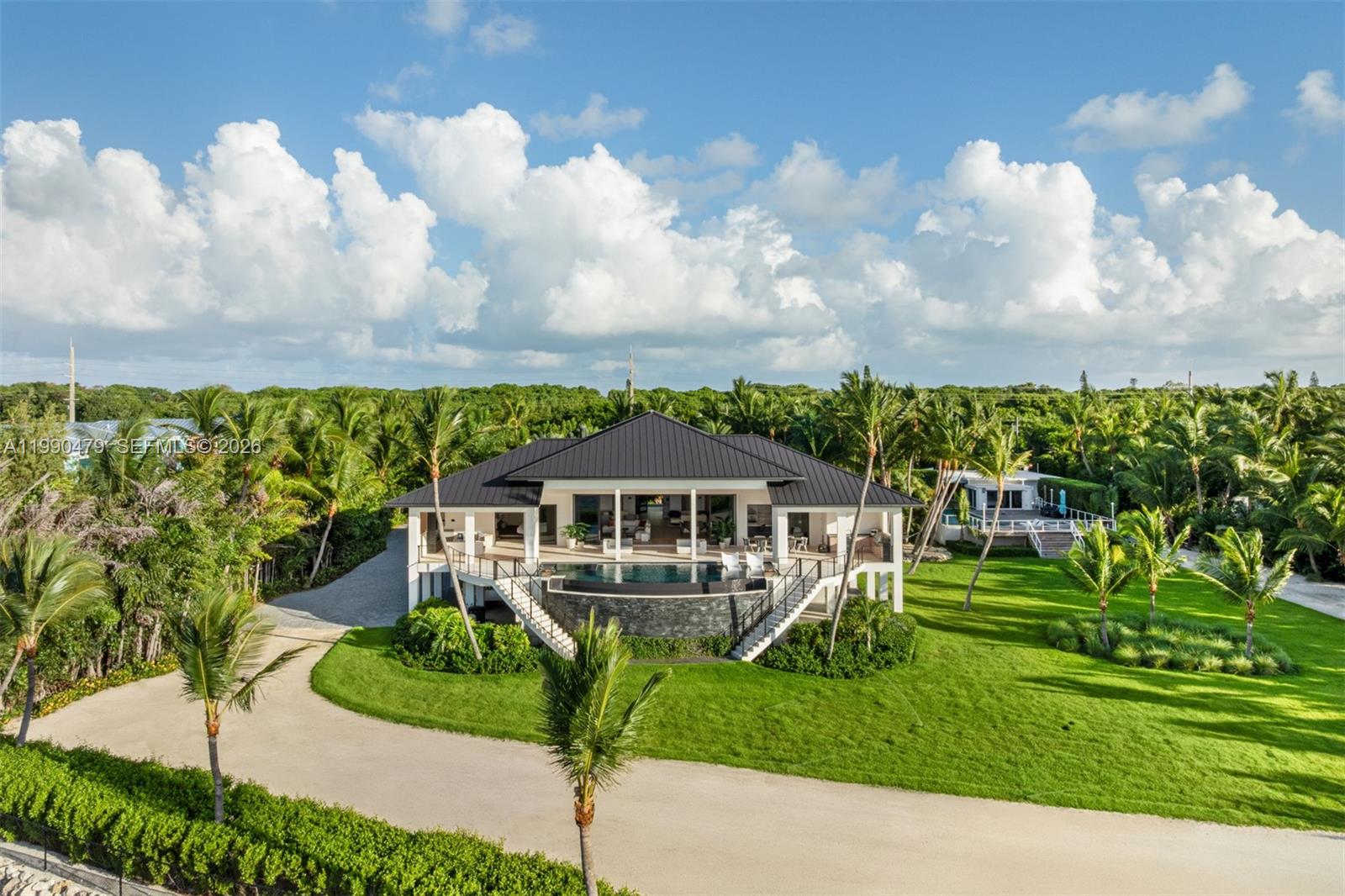 PLANTATION BEACH - Residential