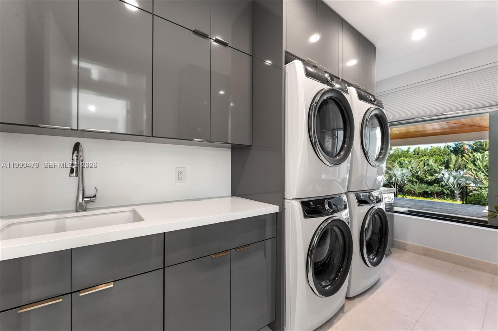 PLANTATION BEACH - Residential