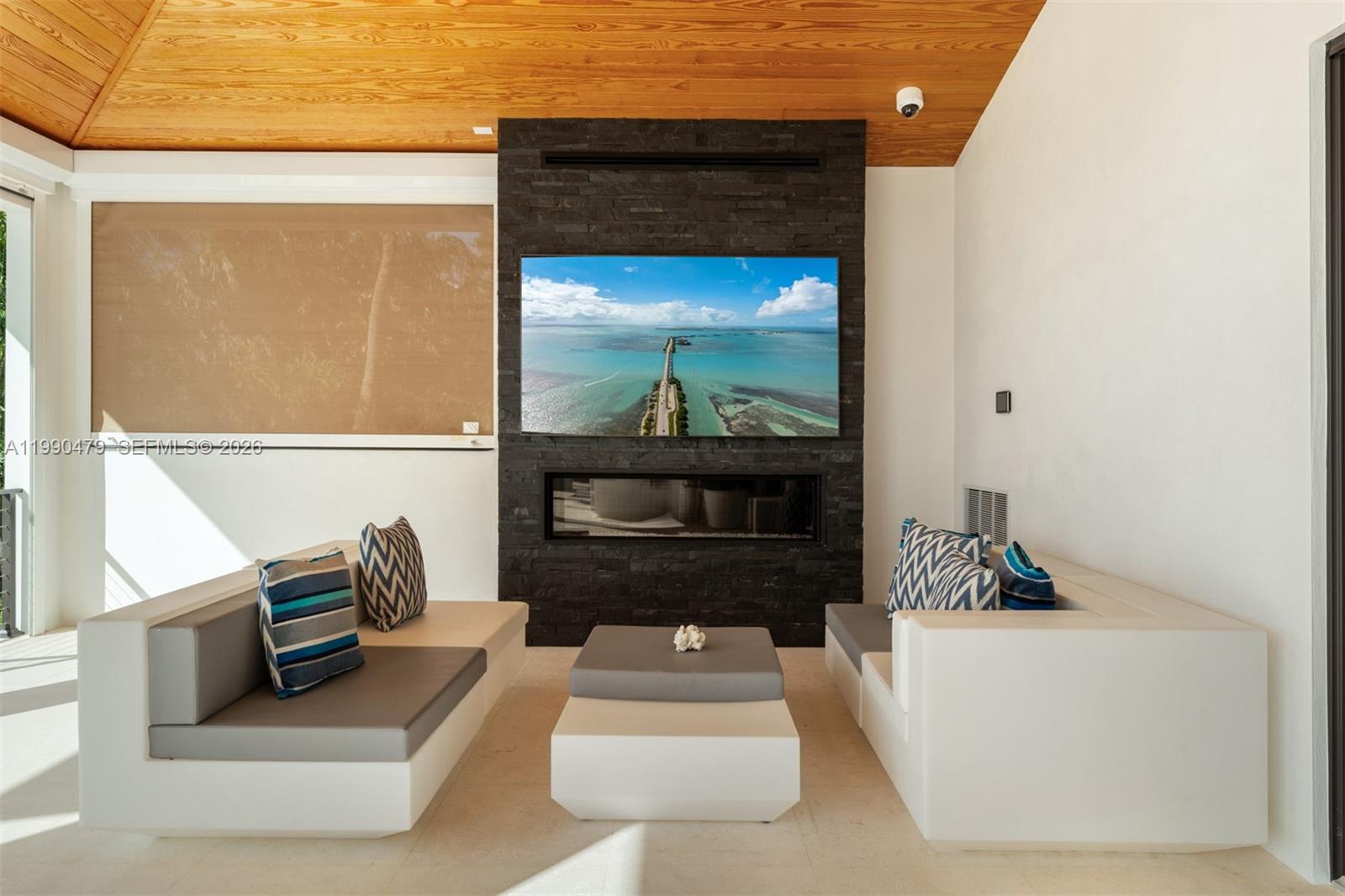 PLANTATION BEACH - Residential