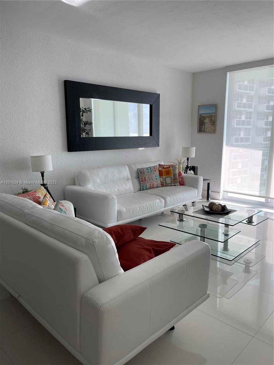 TIDES ON HOLLYWOOD BEACH - Residential Lease