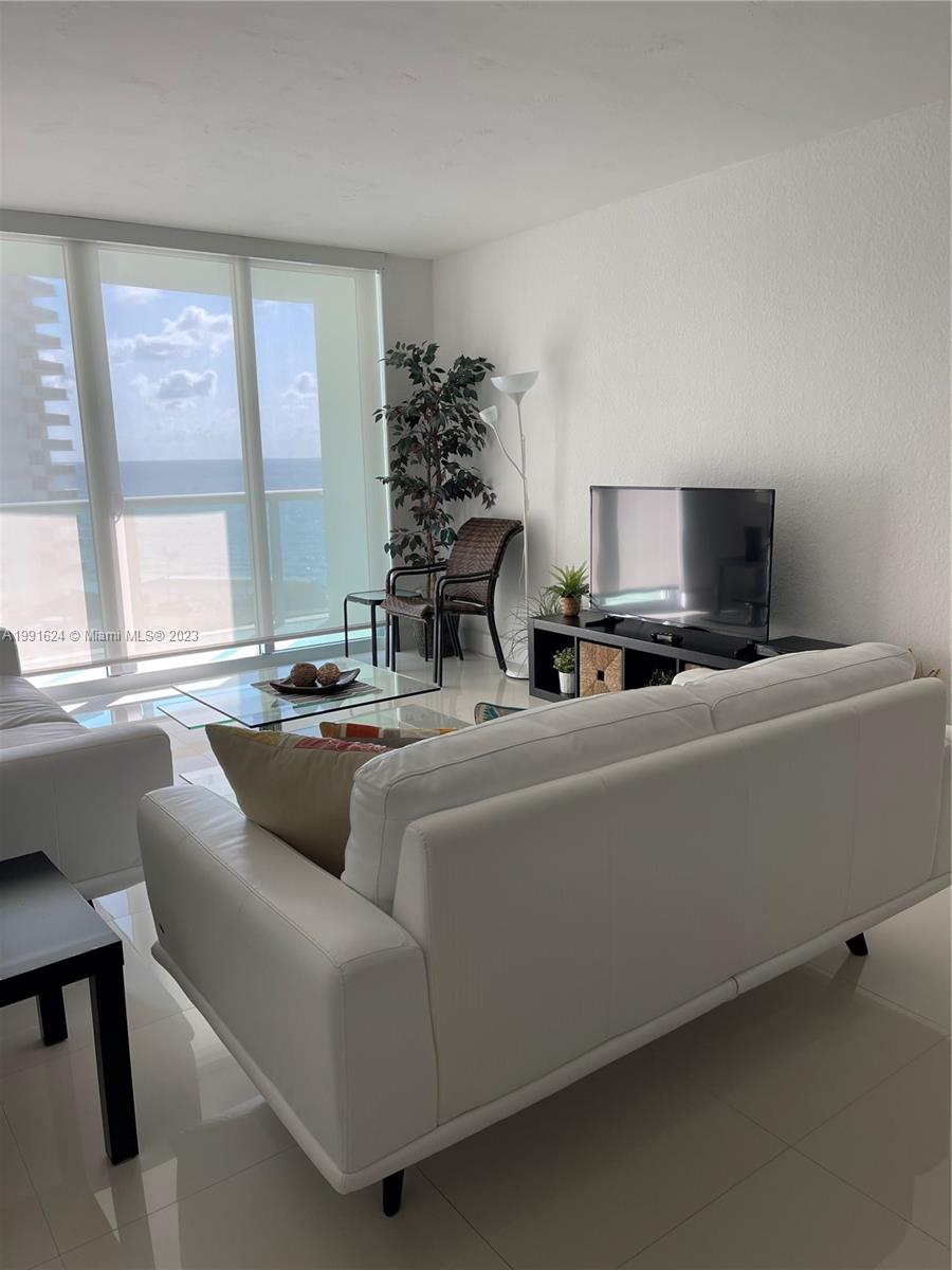 TIDES ON HOLLYWOOD BEACH - Residential Lease