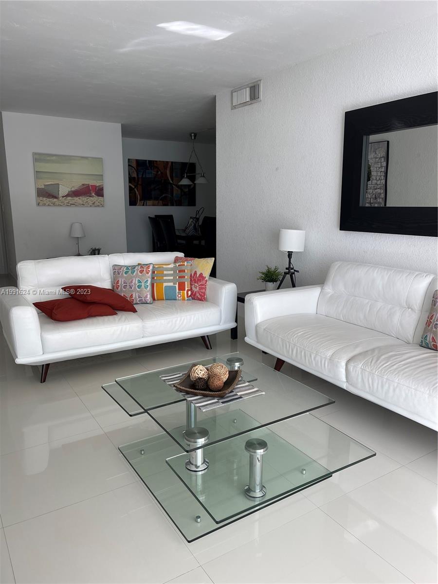 TIDES ON HOLLYWOOD BEACH - Residential Lease