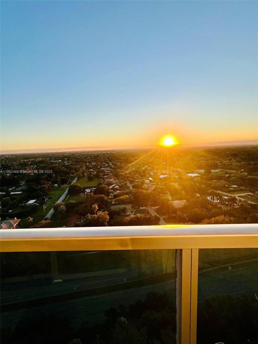 TAO SAWGRASS CONDOMINIUM - Residential