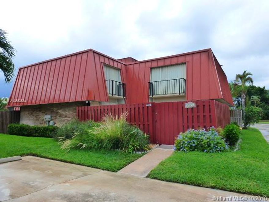 Very sharp move-in ready unit, priced to sell.  Walking distance to PBG Medical Ctr.  Easy access to beaches, shopping, I95 or Turnpike.  Easy to show.  Full accordion shutters, gas dryer and gas water heater, well maintained unit with recent upgrades.  Prefer cash or 80% LTV conv.  Pets welcome, large courtyard patio fully fenced.