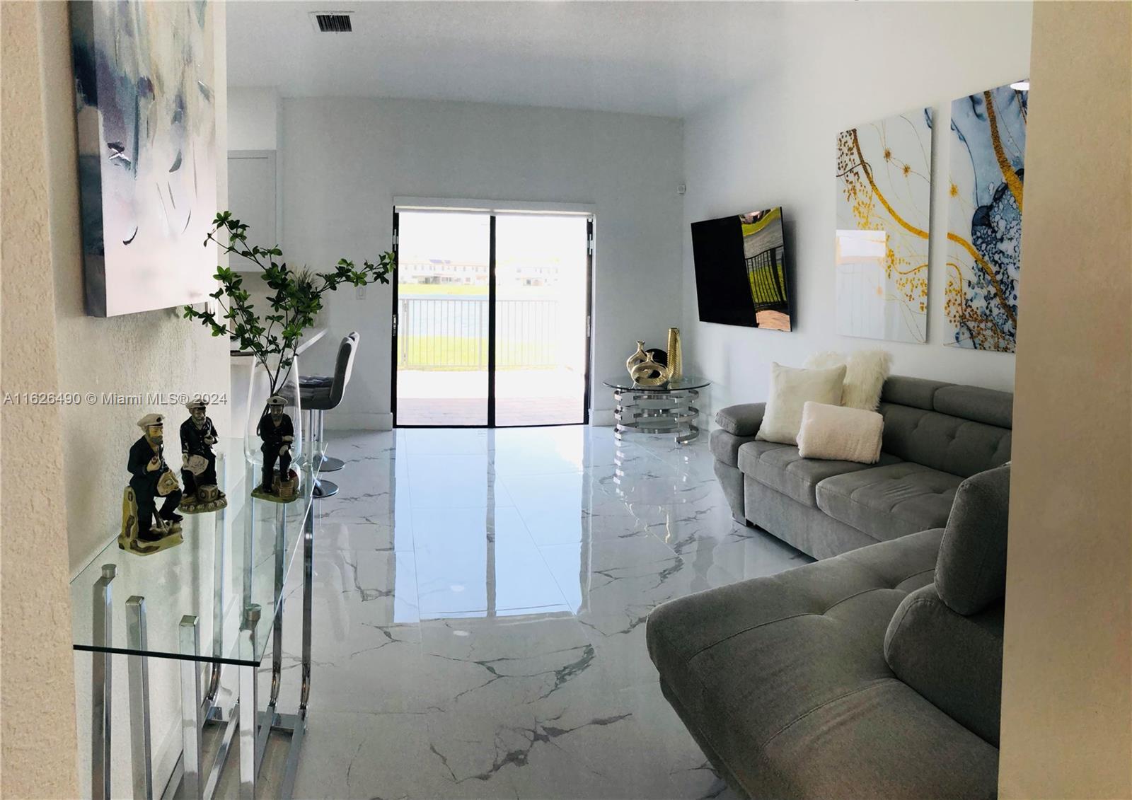 Photo 6 of 31 of 10162 SW 228th Ter townhome