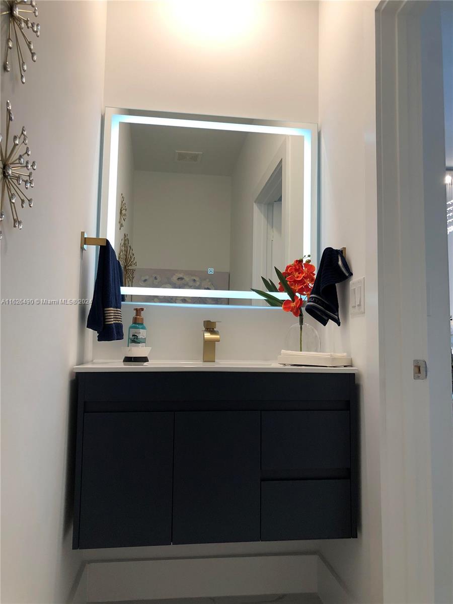 Photo 10 of 31 of 10162 SW 228th Ter townhome
