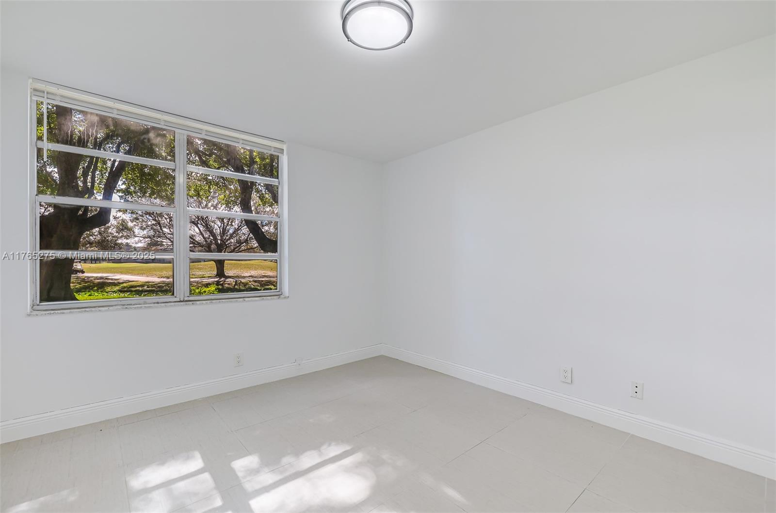ORCHID TREE CONDO ONE - Residential