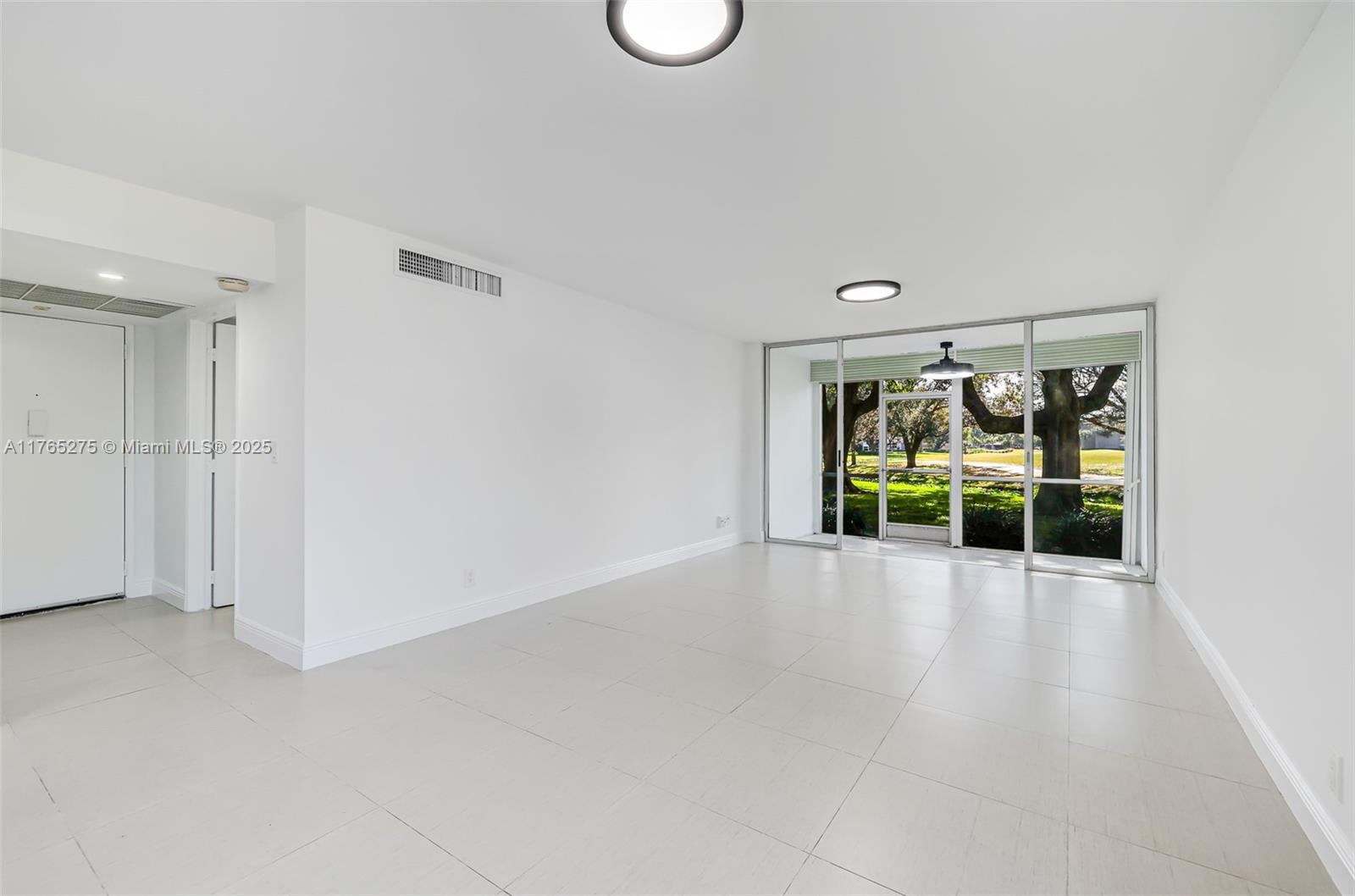 ORCHID TREE CONDO ONE - Residential