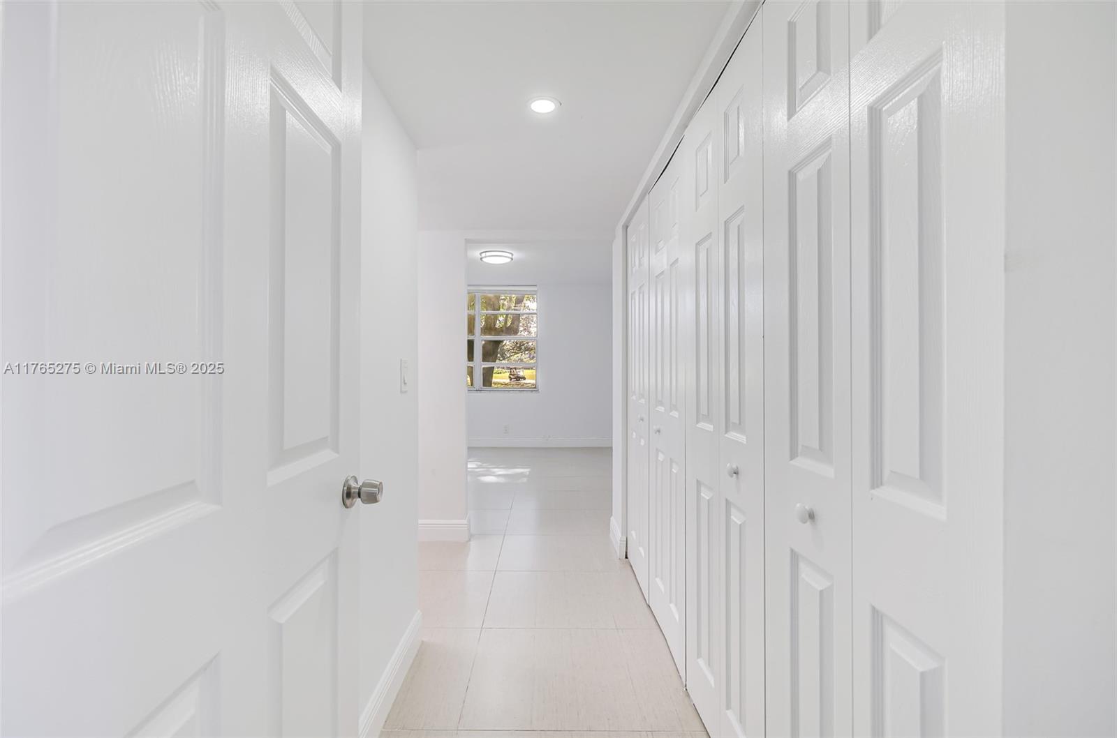 ORCHID TREE CONDO ONE - Residential
