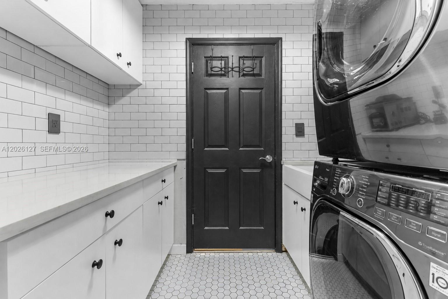 PEMBROKE ISLES 1 - Residential