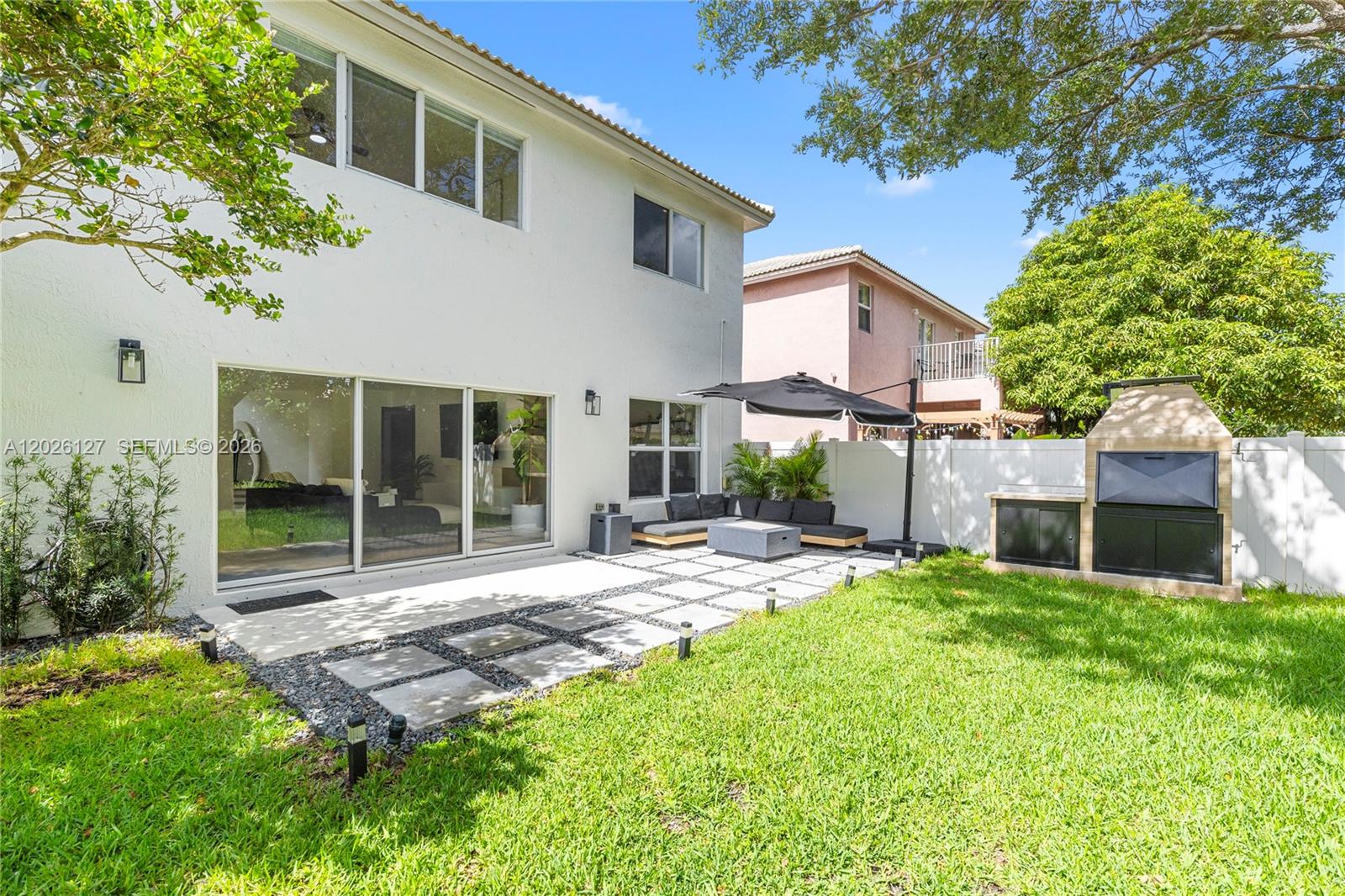 PEMBROKE ISLES 1 - Residential