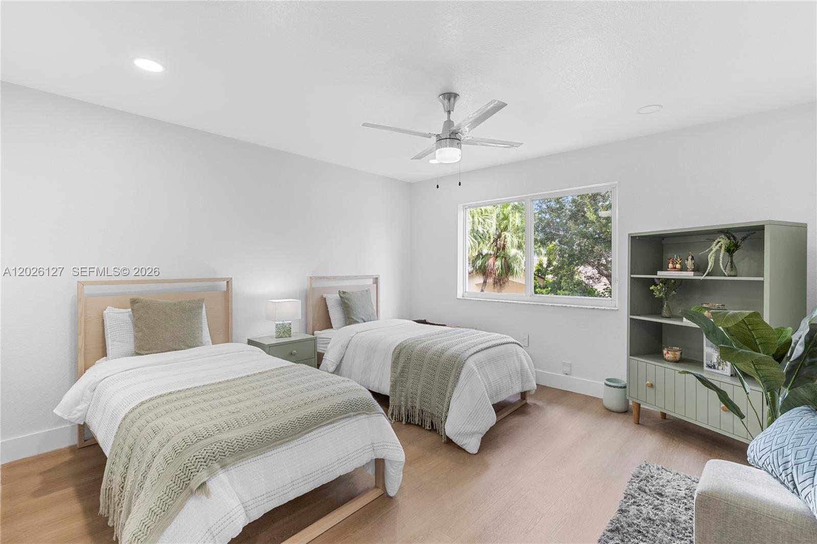 PEMBROKE ISLES 1 - Residential