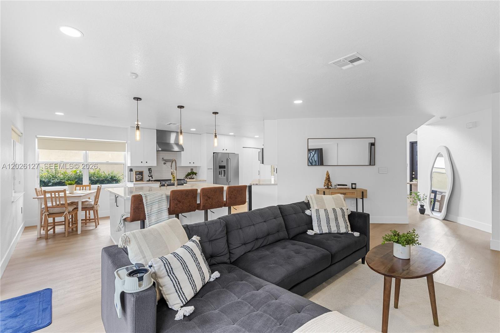 PEMBROKE ISLES 1 - Residential