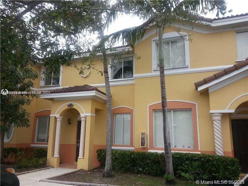 Property for Sale at 2818 Se 16 Av 118, Homestead, Miami-Dade County, Florida - Bedrooms: 3 
Bathrooms: 3  - $465,000