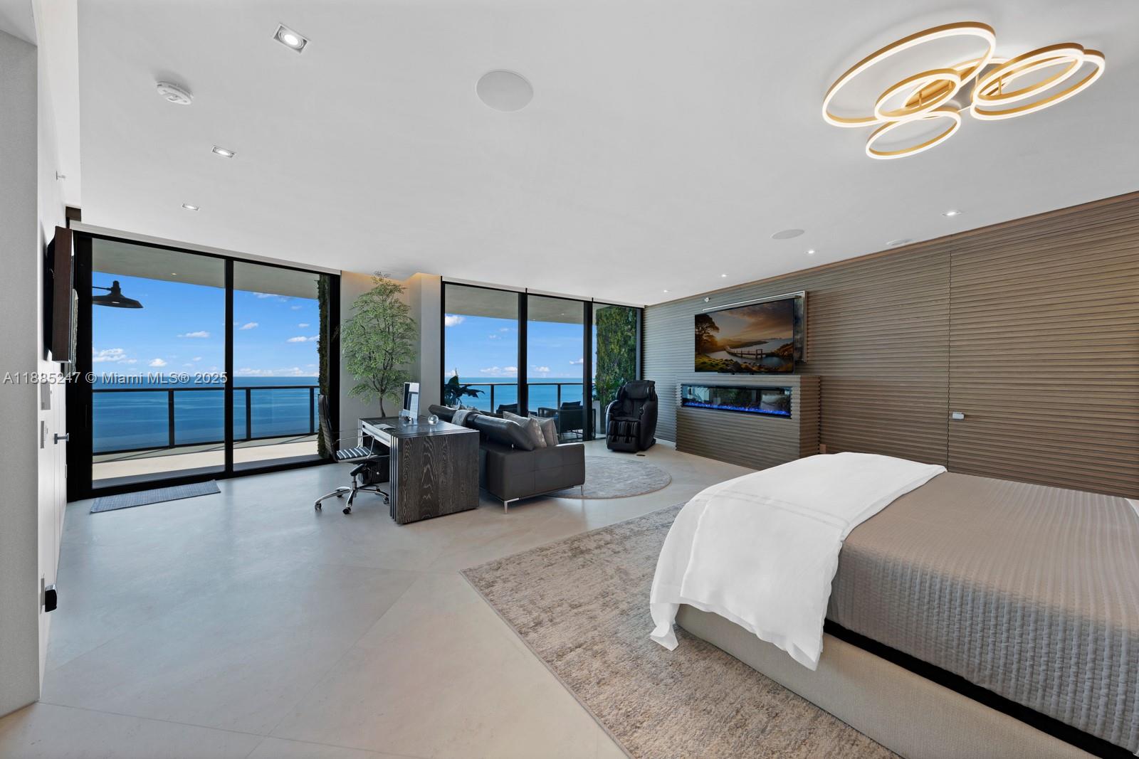 18555 COLLINS AVENUE COND - Residential