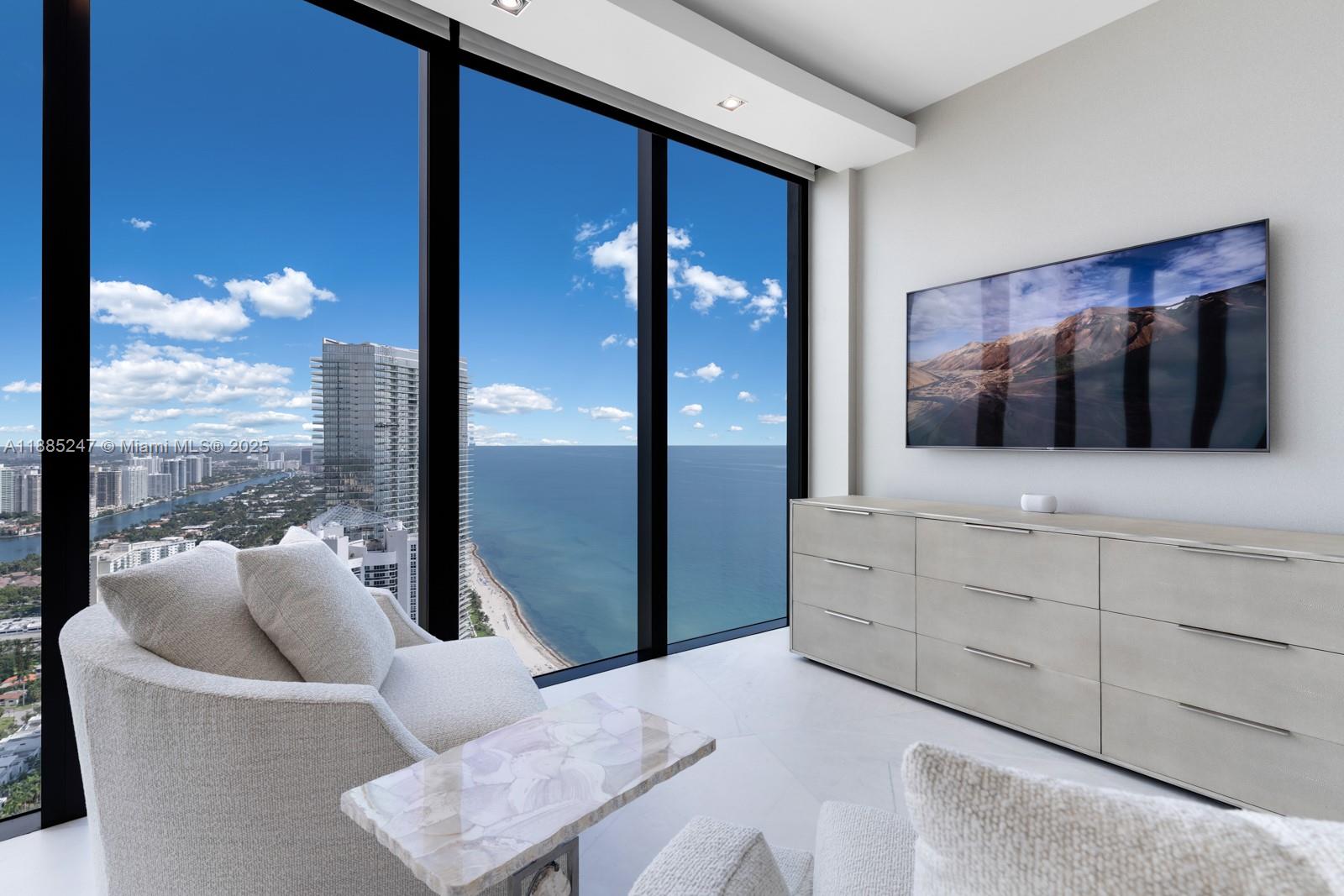 18555 COLLINS AVENUE COND - Residential