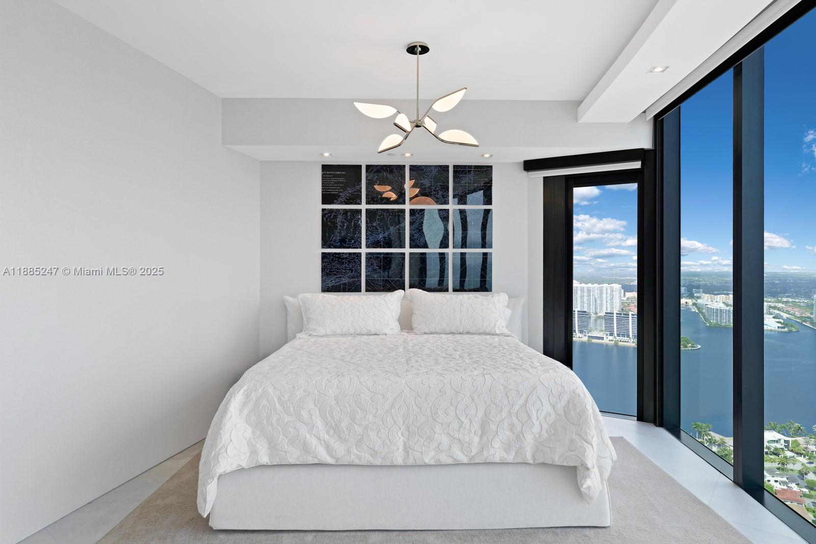 18555 COLLINS AVENUE COND - Residential