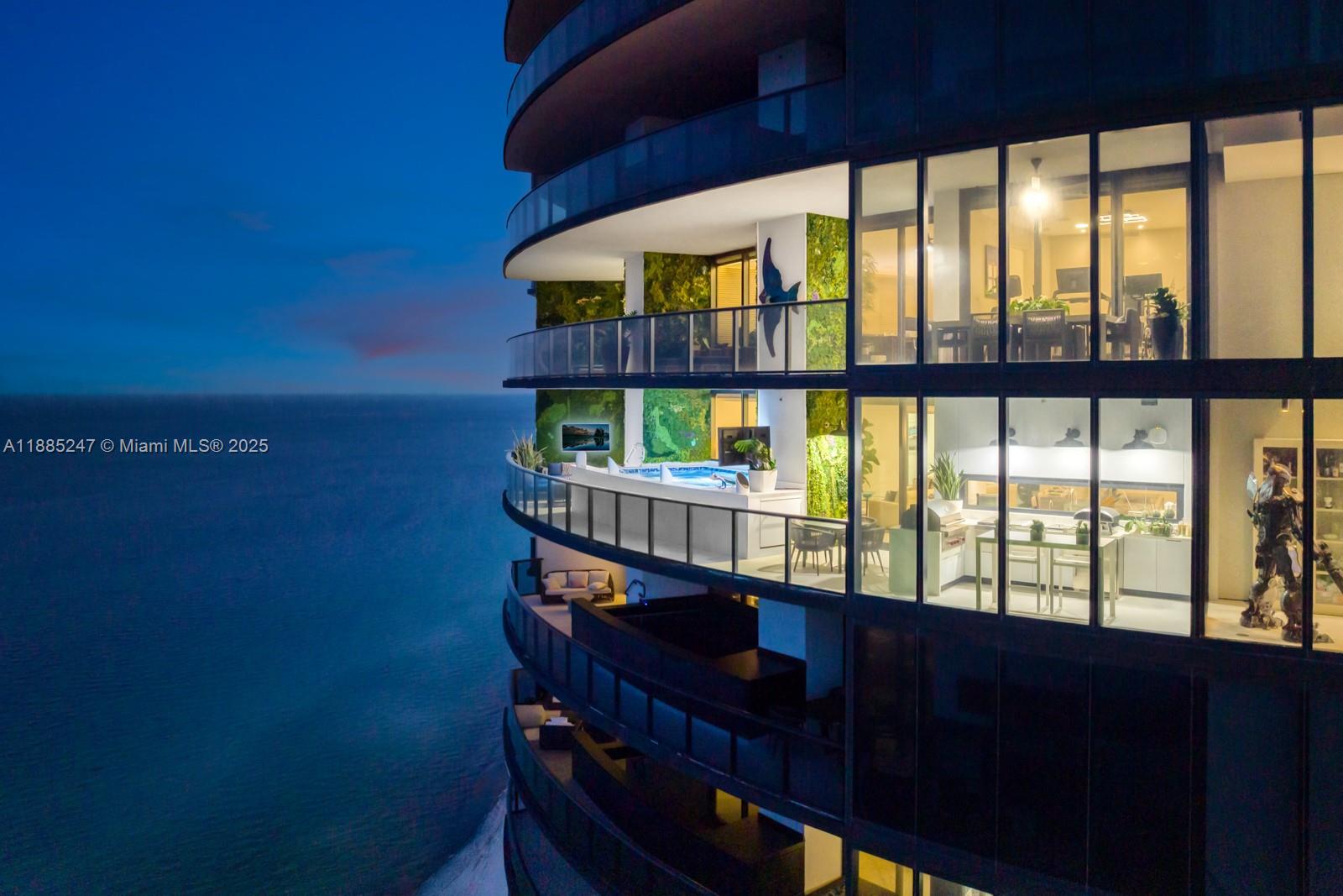 18555 COLLINS AVENUE COND - Residential