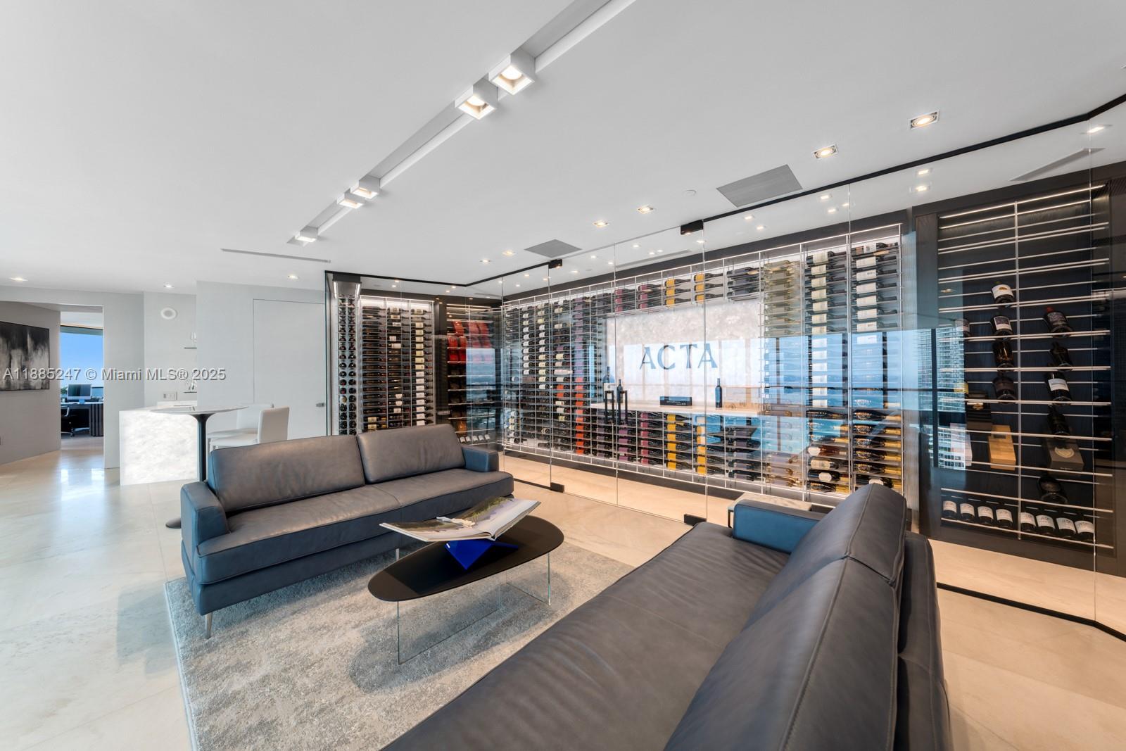 18555 COLLINS AVENUE COND - Residential