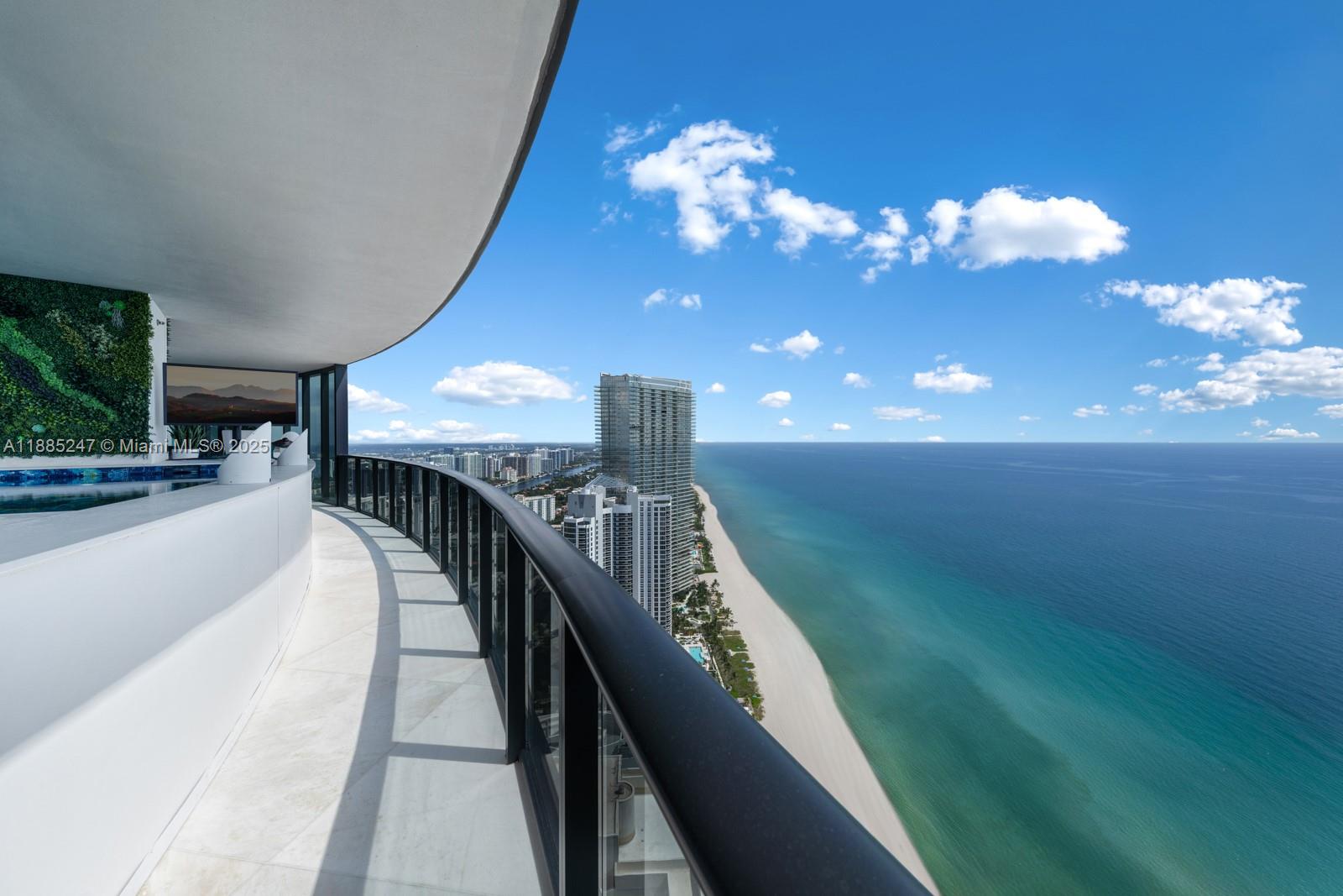18555 COLLINS AVENUE COND - Residential