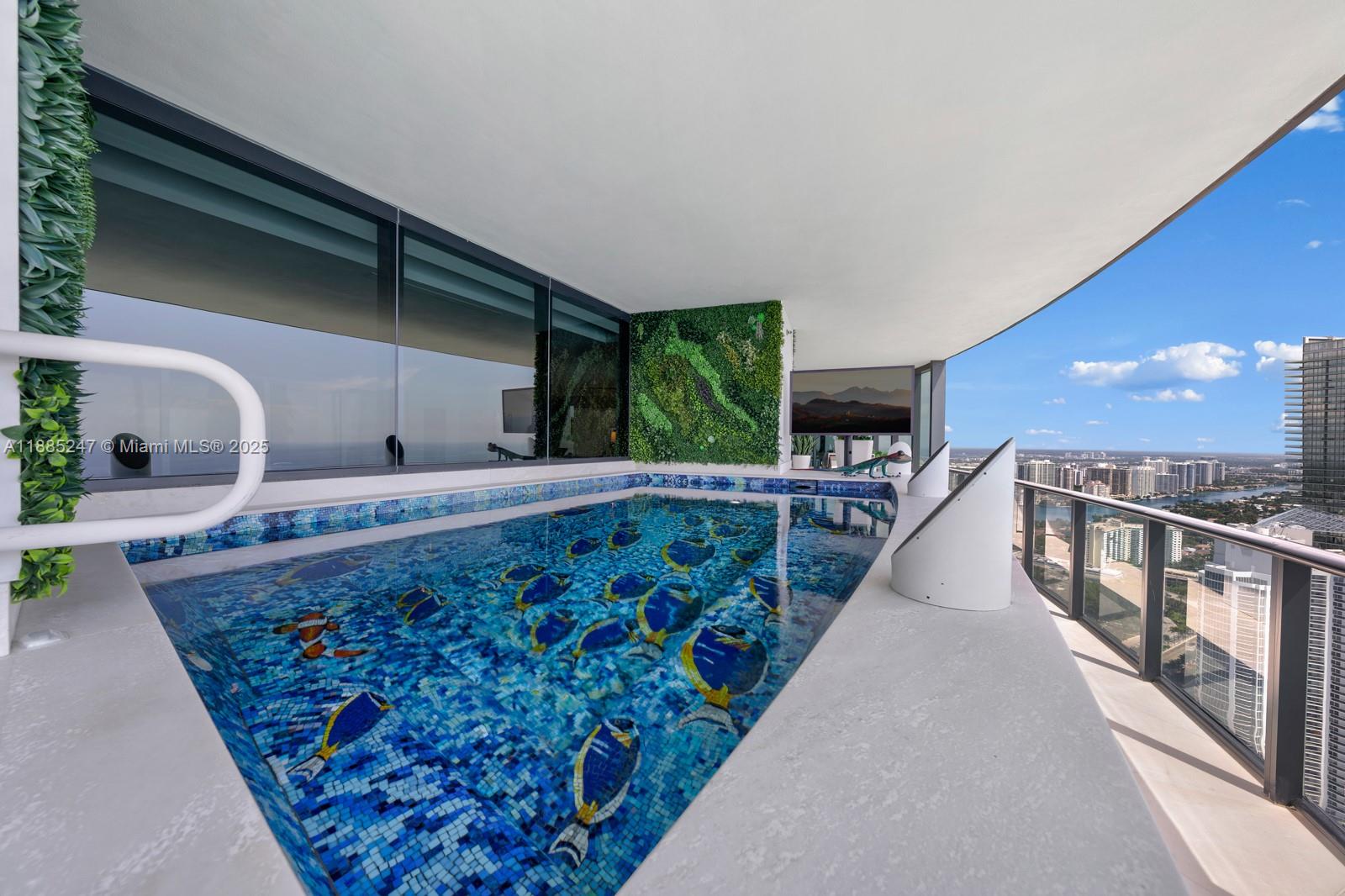 18555 COLLINS AVENUE COND - Residential